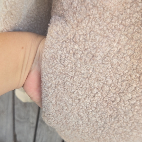 Women's Beige Sherpa Jacket - Picture 6 of 6